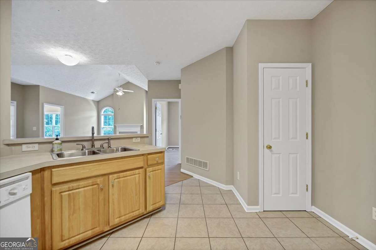 3766 Villa Springs Circle Powder Springs - Photo 18