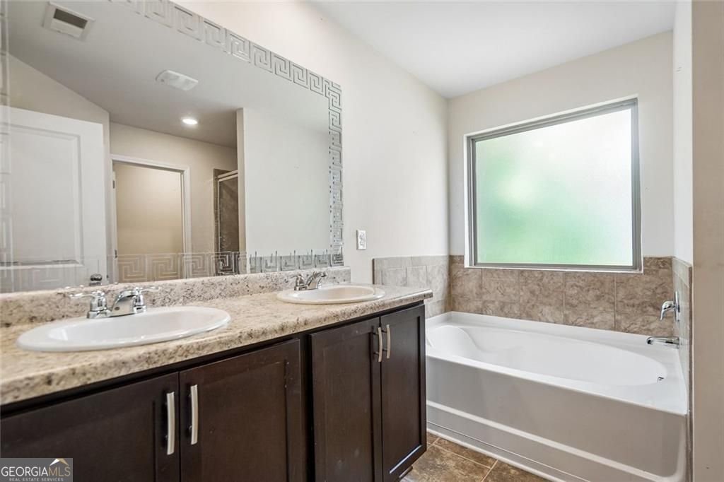 2045 Theberton Trail locust grove - Photo 16
