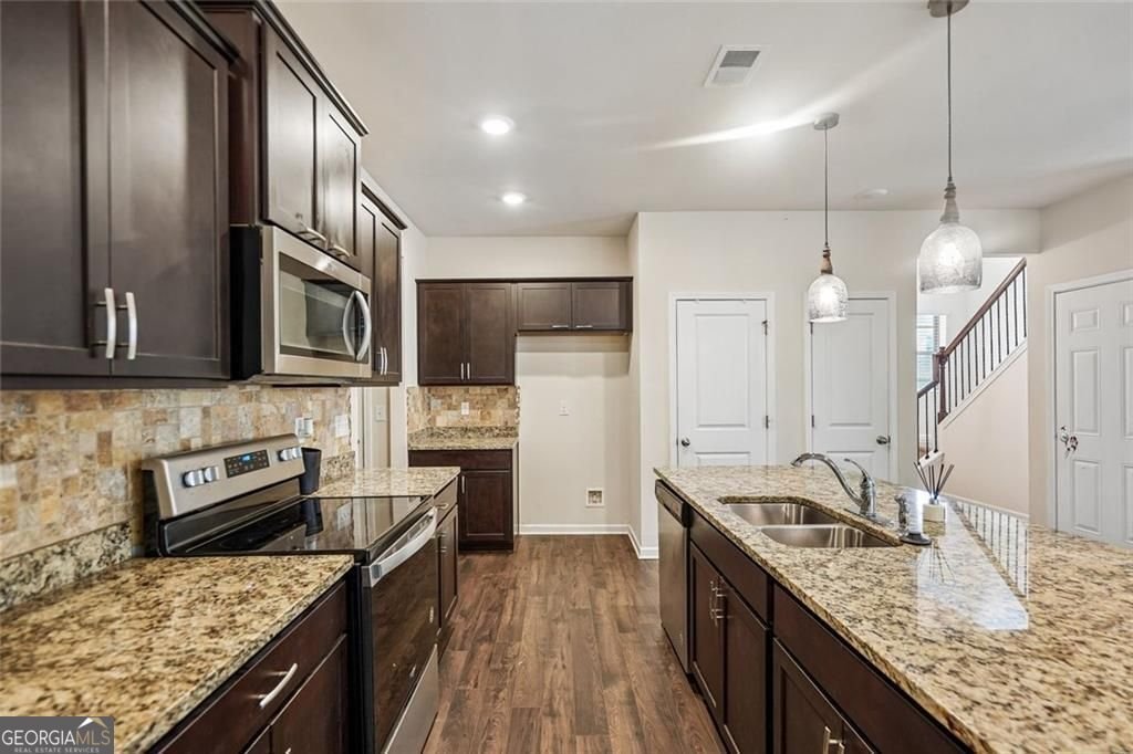 2045 Theberton Trail locust grove - Photo 6