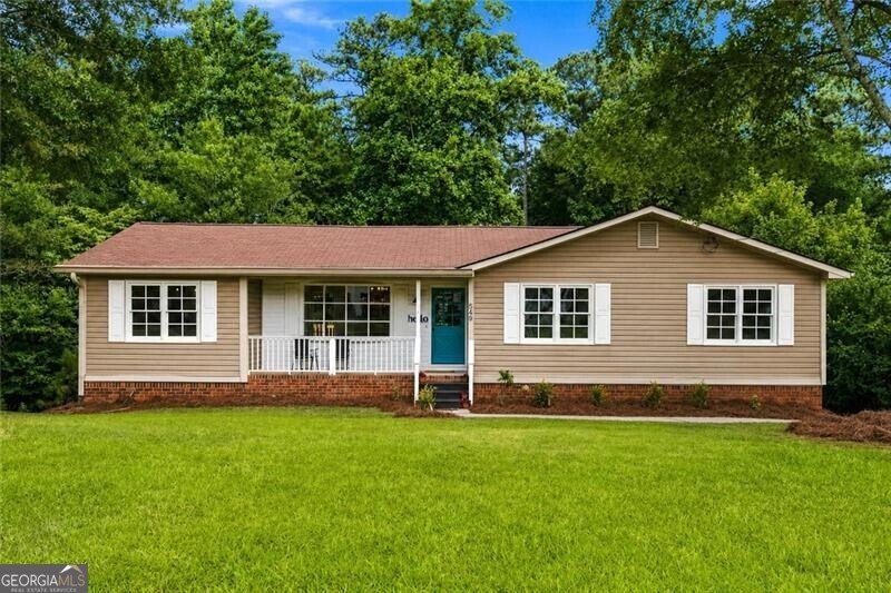 549 Rivercrest Drive Woodstock - main photo