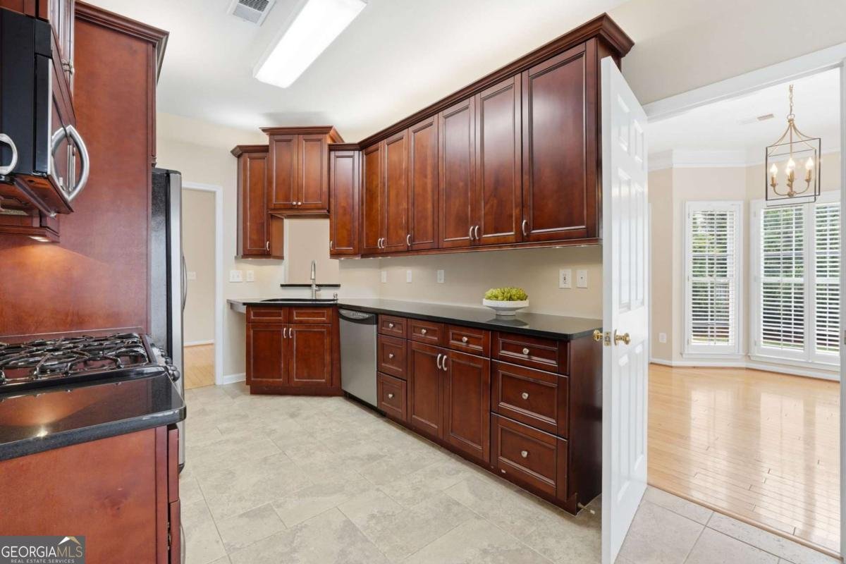2075 Drogheda Lane Marietta - Photo 11
