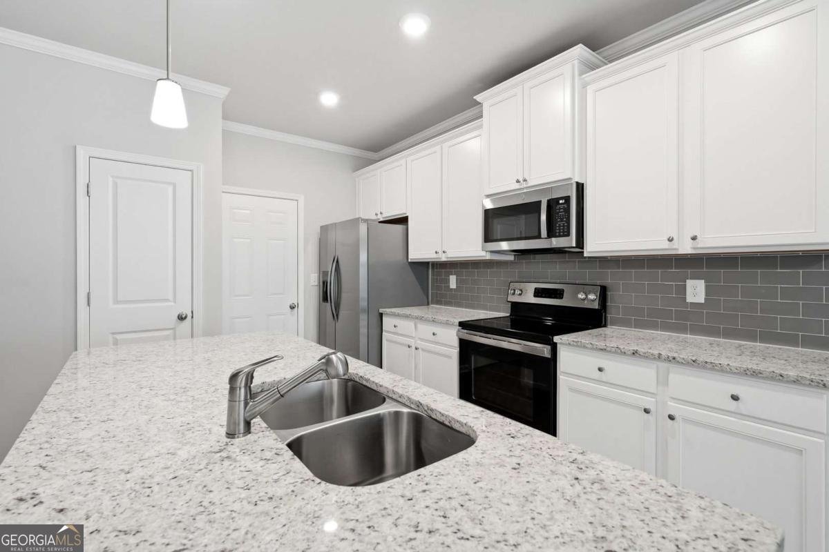 5350 Fox Den Road Oakwood - Photo 10