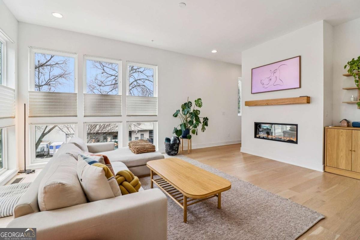 1229 Chelsea Circle Atlanta - main photo