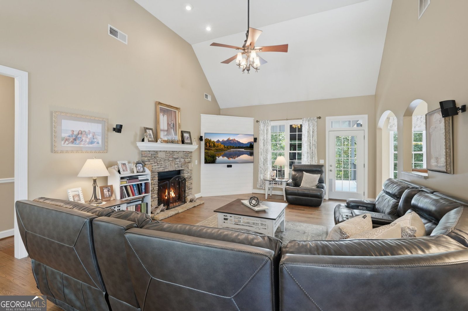 8665 Bay Drive Gainesville - Photo 13