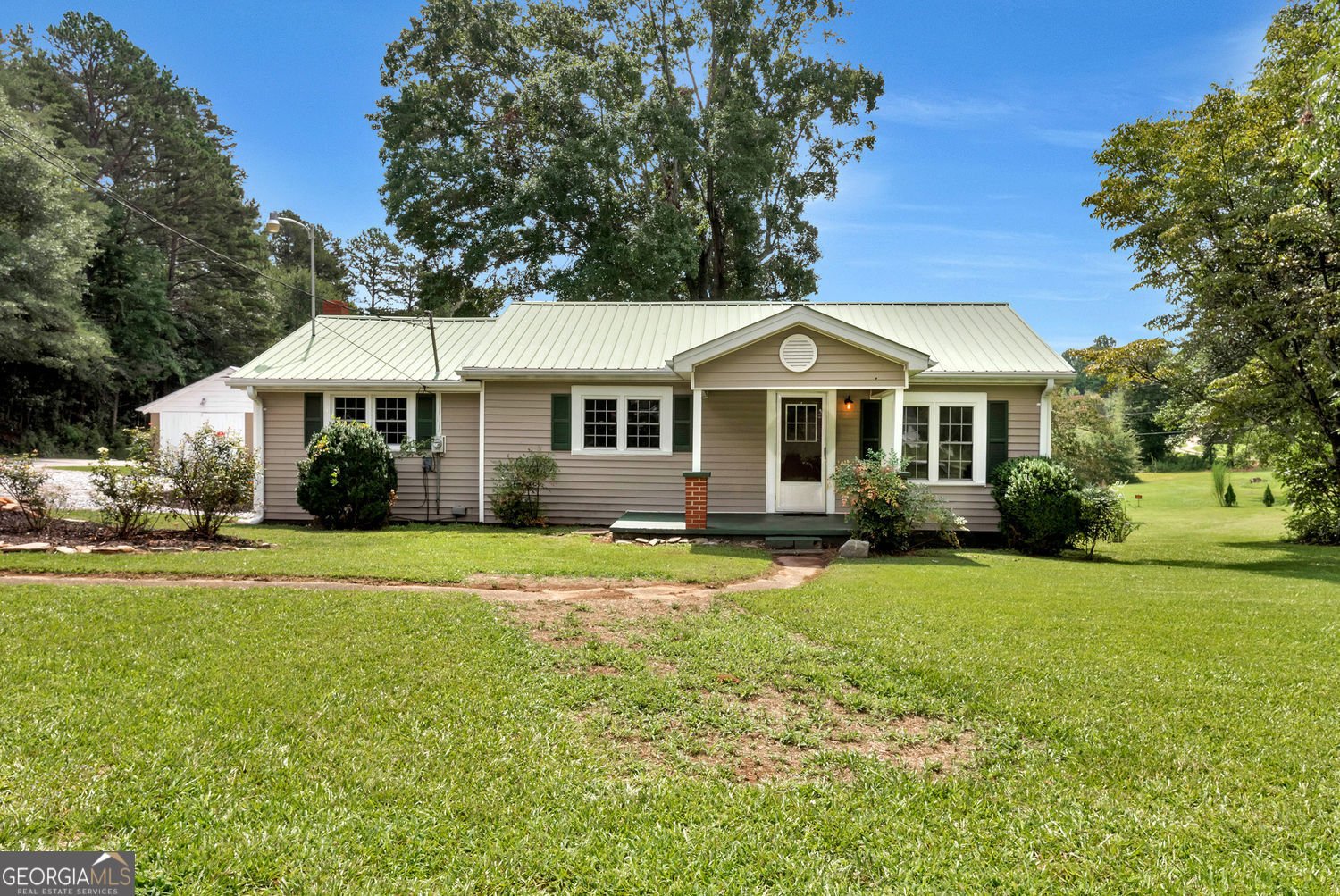 1707 Buena Vista Drive Toccoa - main photo