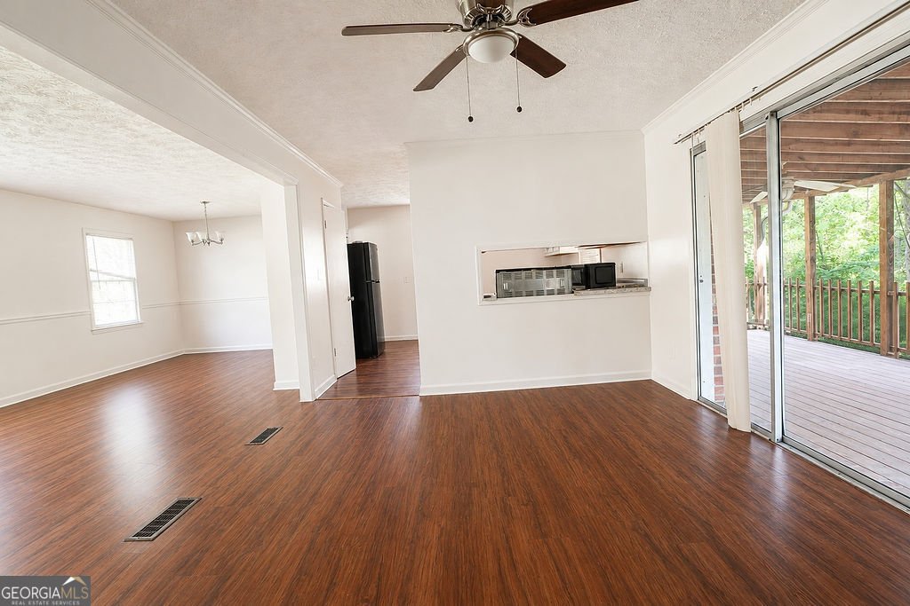 970 Woodbridge Drive Conyers - Photo 8