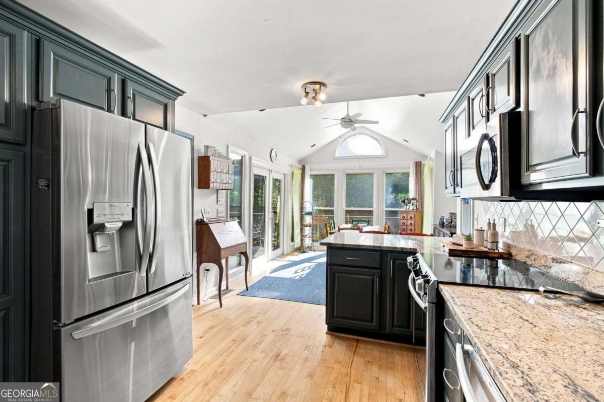 4361 Bishop Lake Road Marietta - Photo 11
