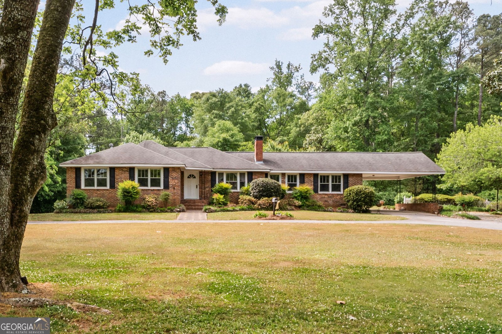 110 Handy Road Newnan - main photo