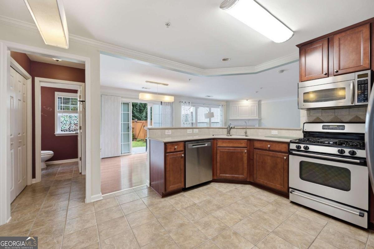 251 Balaban Circle Woodstock - Photo 8