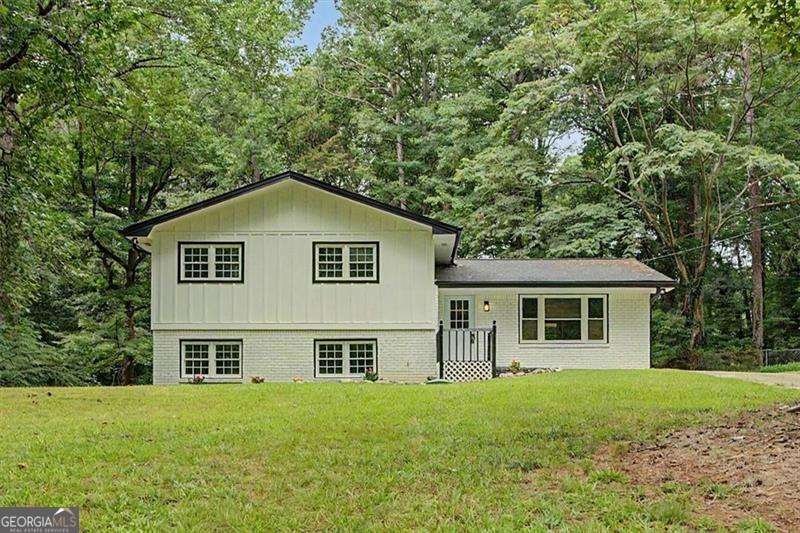 4914 Howard Drive Powder Springs - main photo