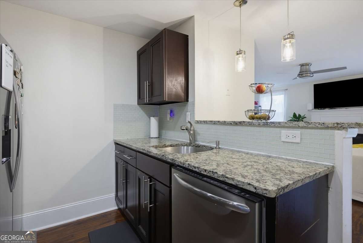 1366 Keys Lake Drive Atlanta - Photo 11