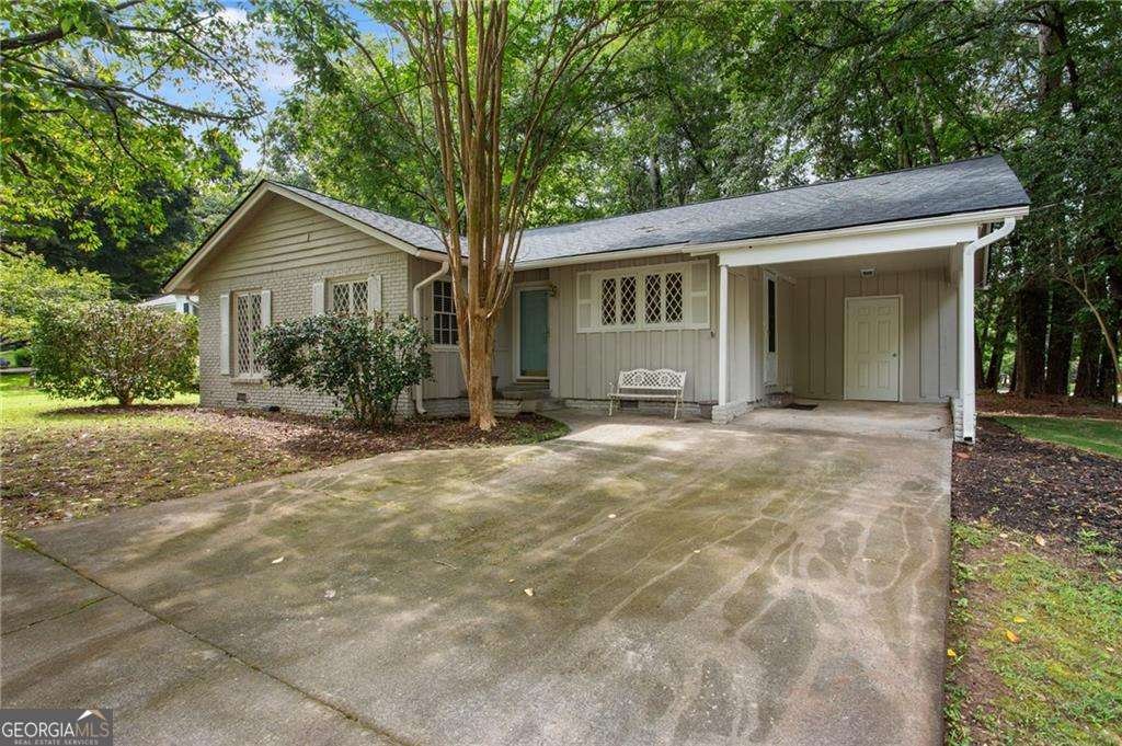 851 Cardova Drive Atlanta - main photo