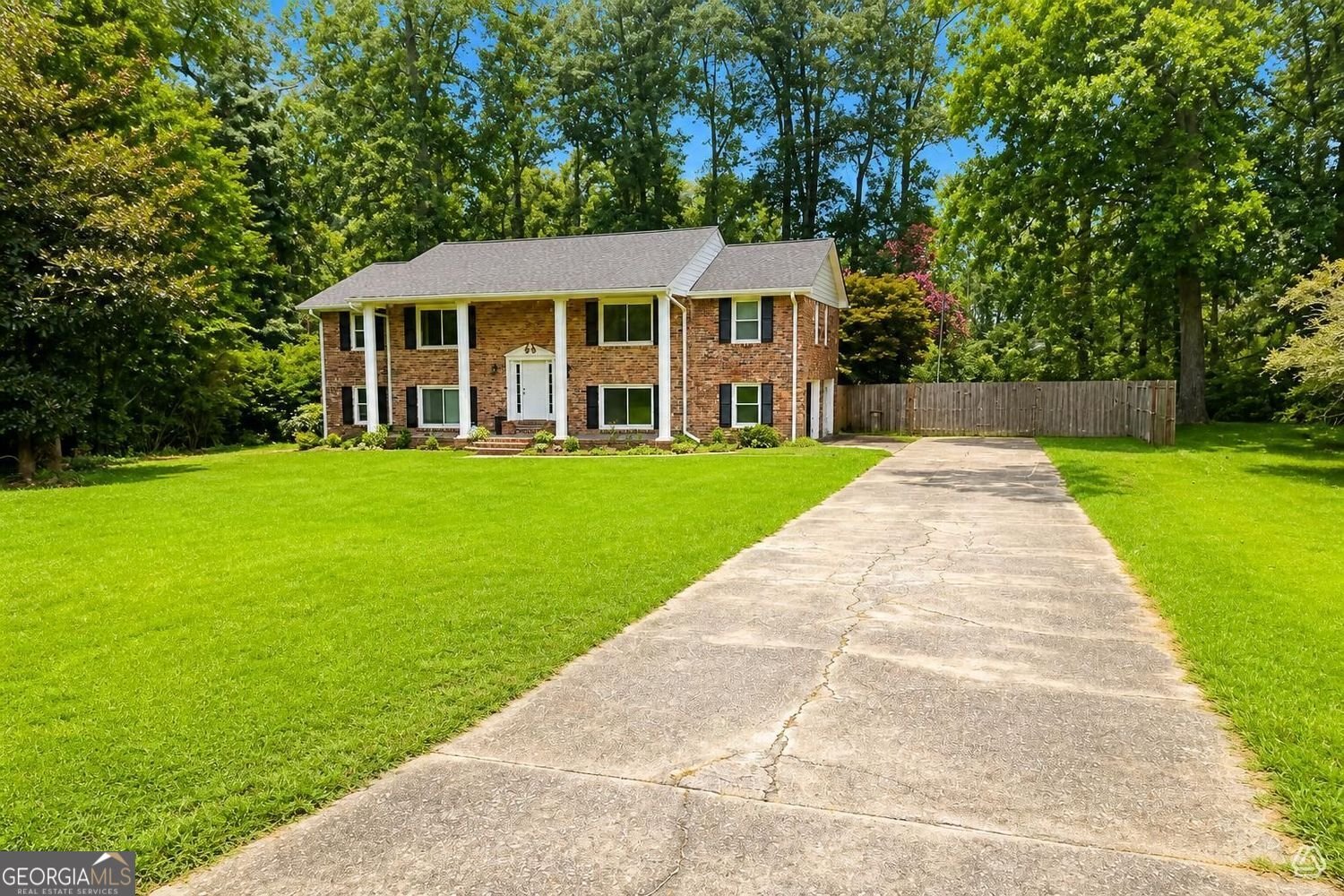 869 April Drive Conyers - main photo