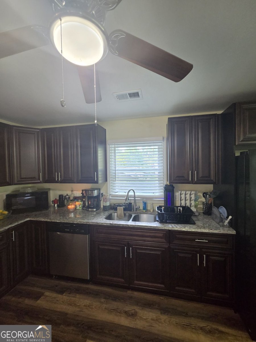 869 April Drive Conyers - Photo 13