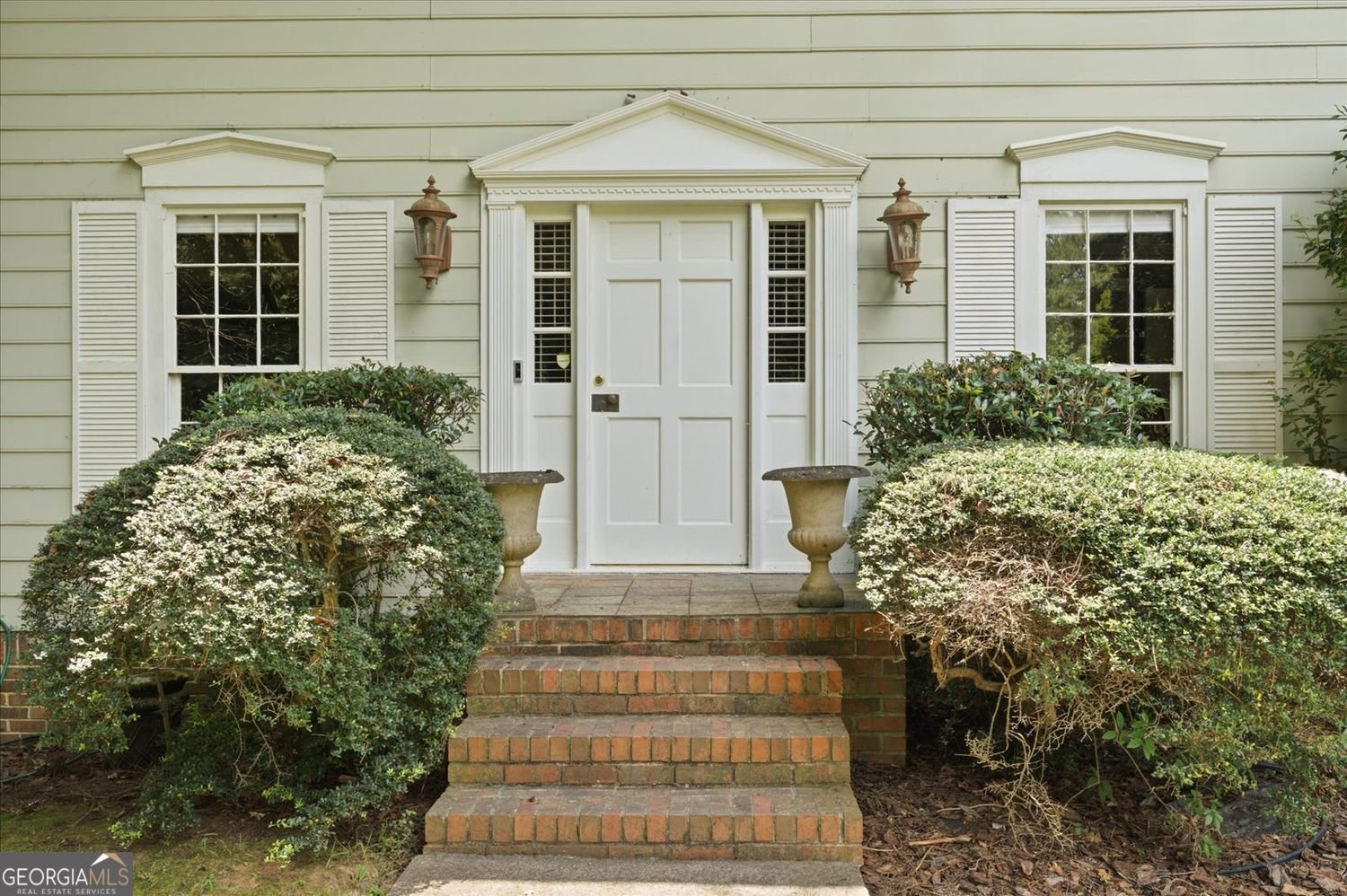 245 Lakemont Drive Roswell - main photo