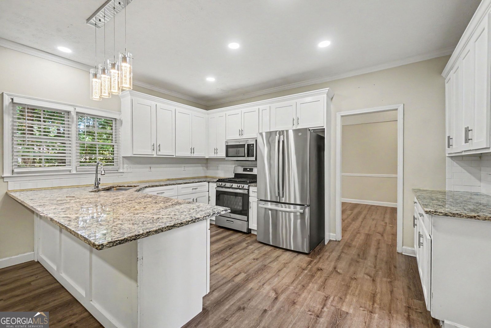 213 Powers Court Woodstock - Photo 10