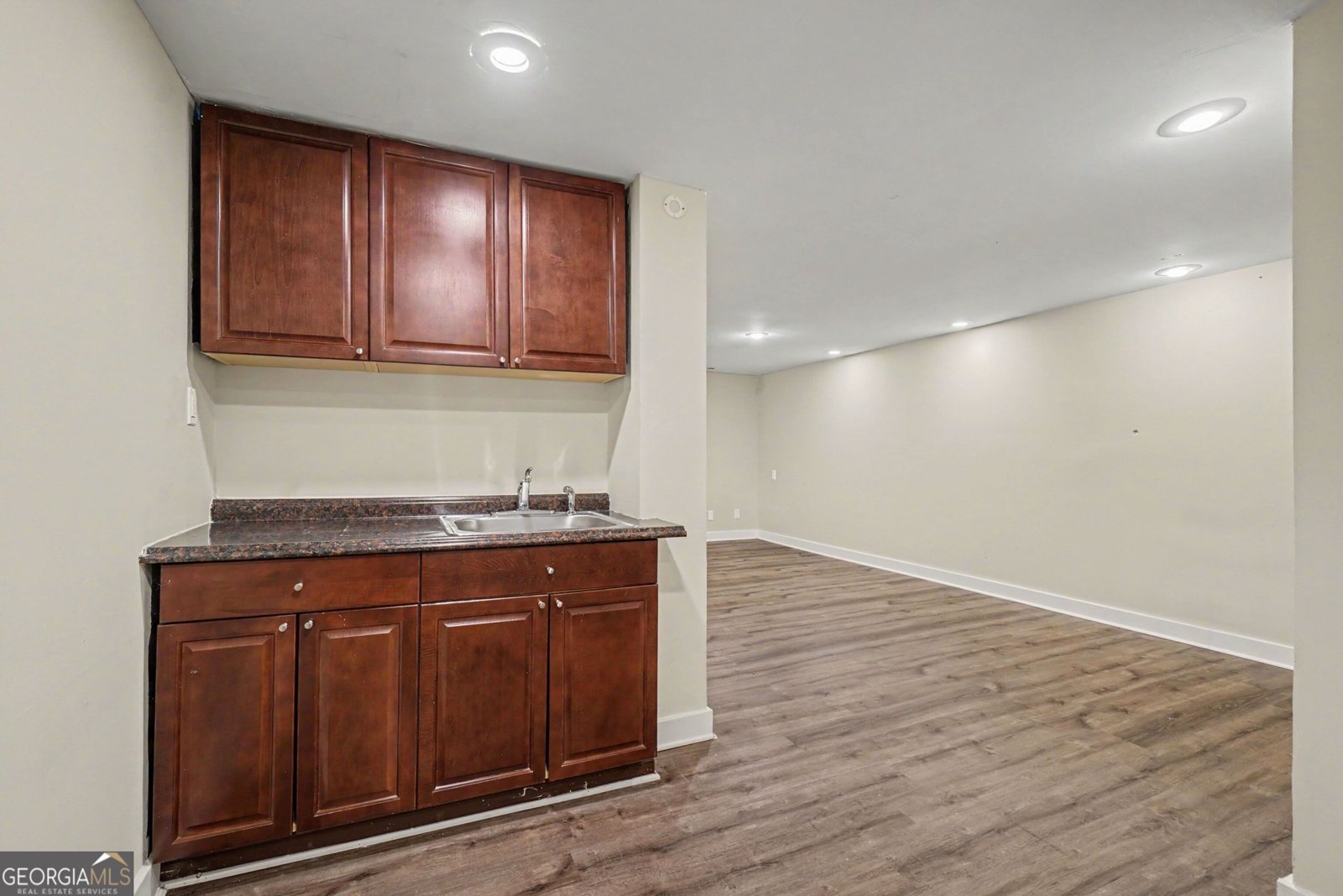 213 Powers Court Woodstock - Photo 28