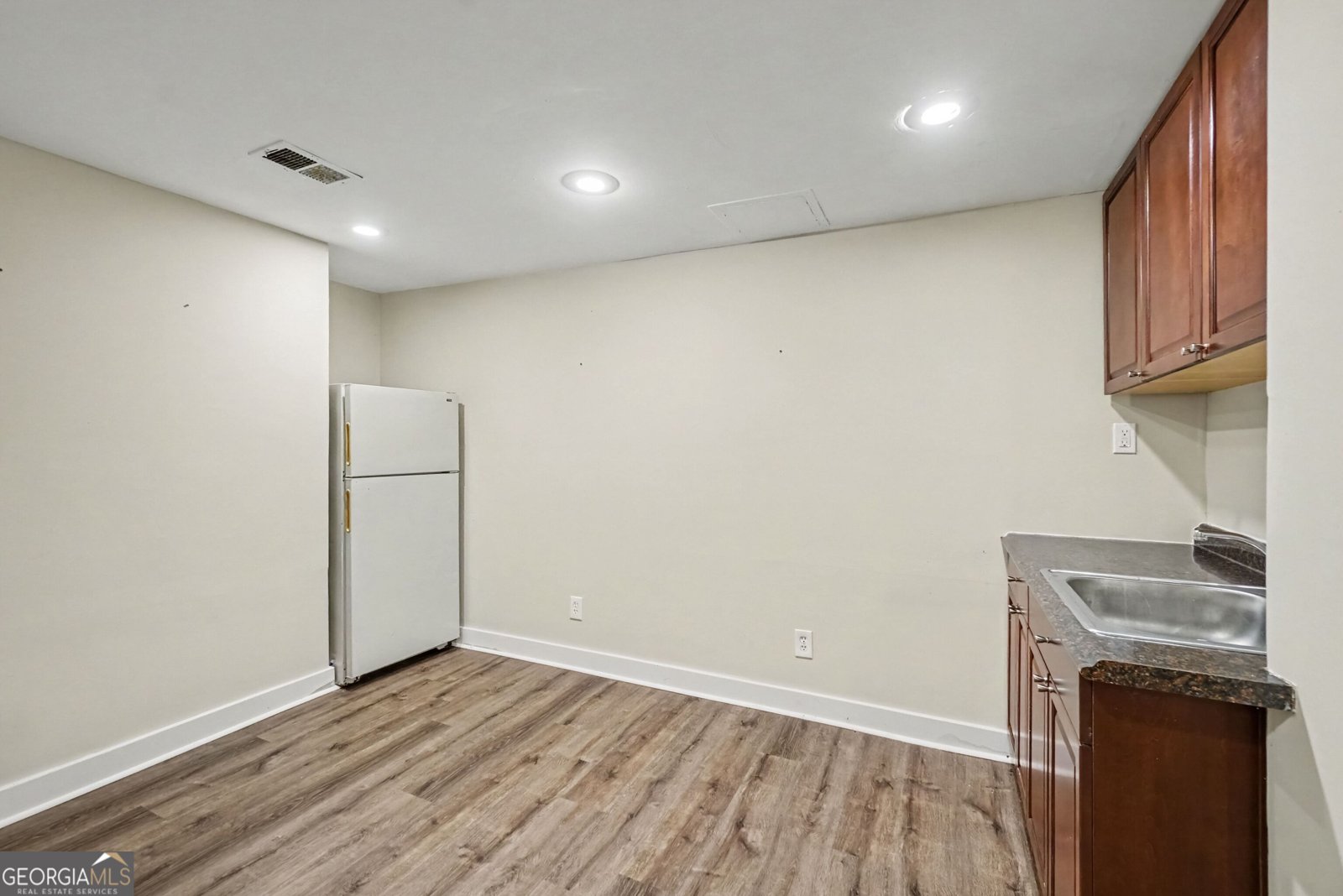 213 Powers Court Woodstock - Photo 29