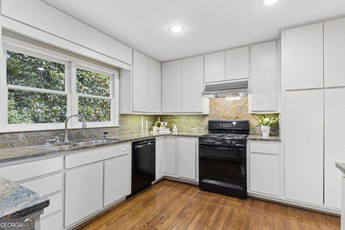 440 Greenlaurel Drive Sandy Springs - Photo 10