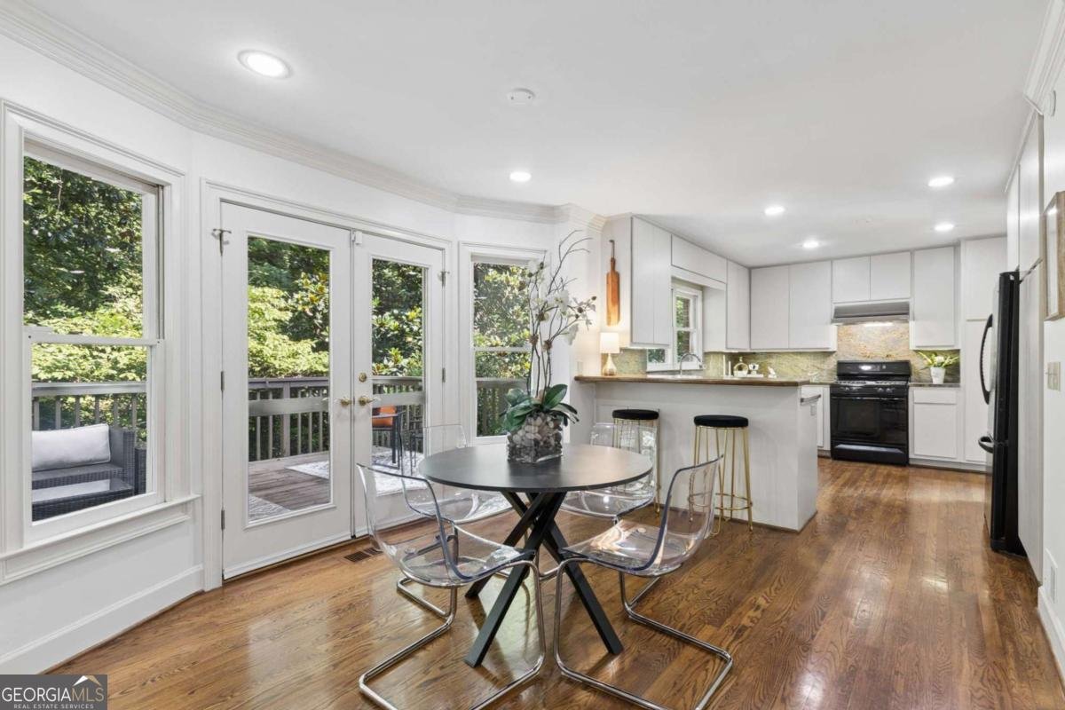 440 Greenlaurel Drive Sandy Springs - Photo 11