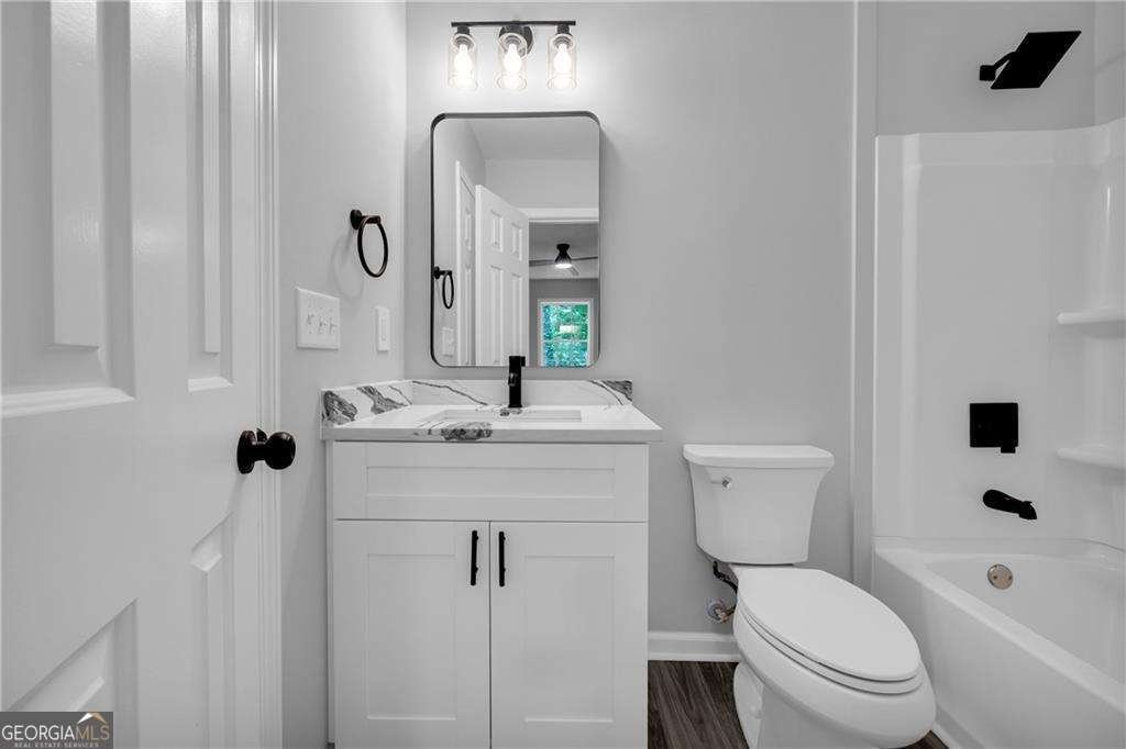 1044 Autumn Crest Court Stone Mountain - Photo 11