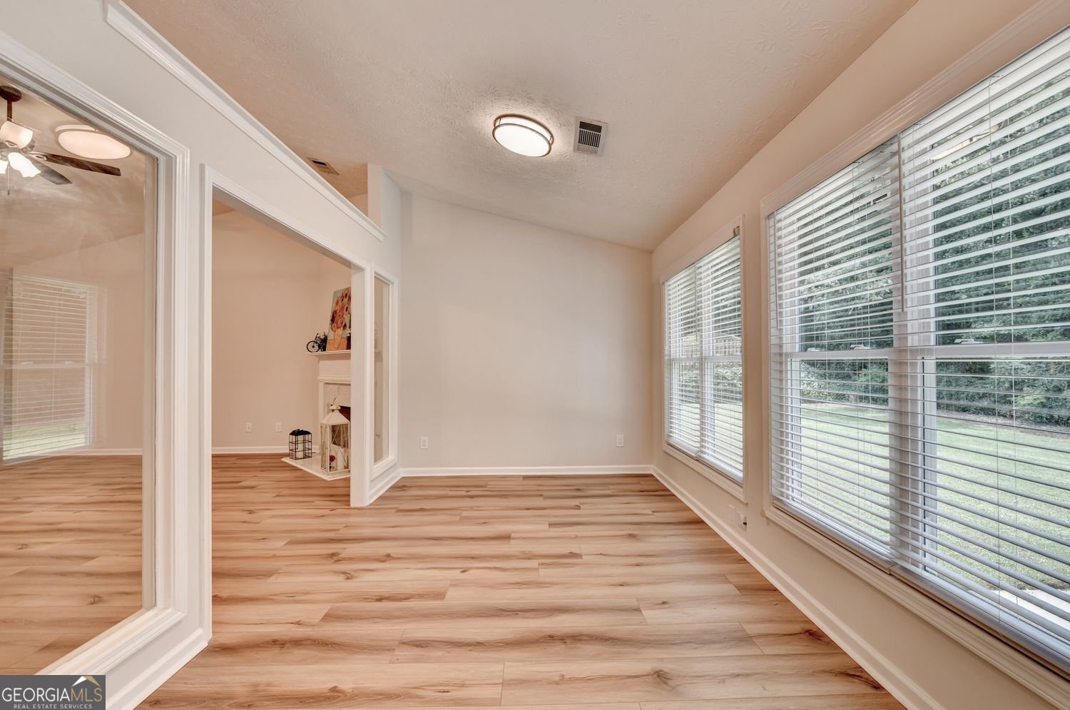 1581 Highland Bluff Court Suwanee - Photo 19