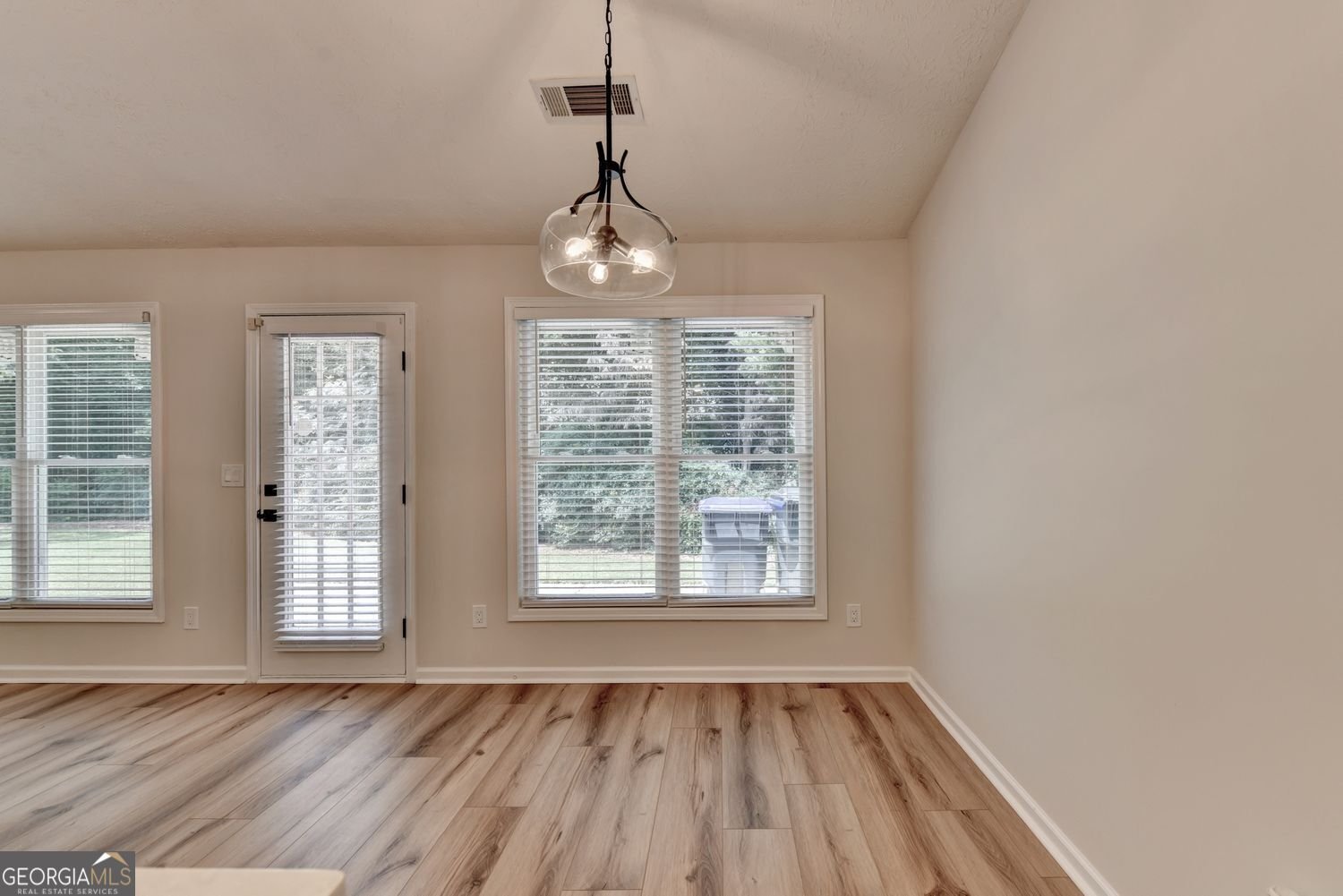 1581 Highland Bluff Court Suwanee - Photo 29