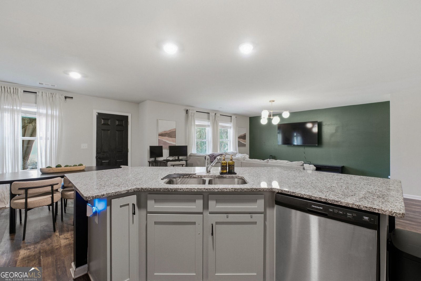 105 Oakbrook Lane Covington - Photo 19