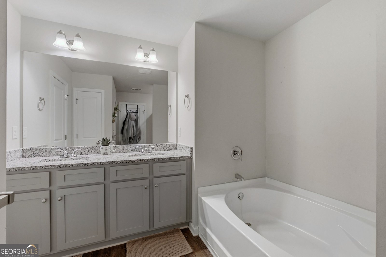 105 Oakbrook Lane Covington - Photo 24
