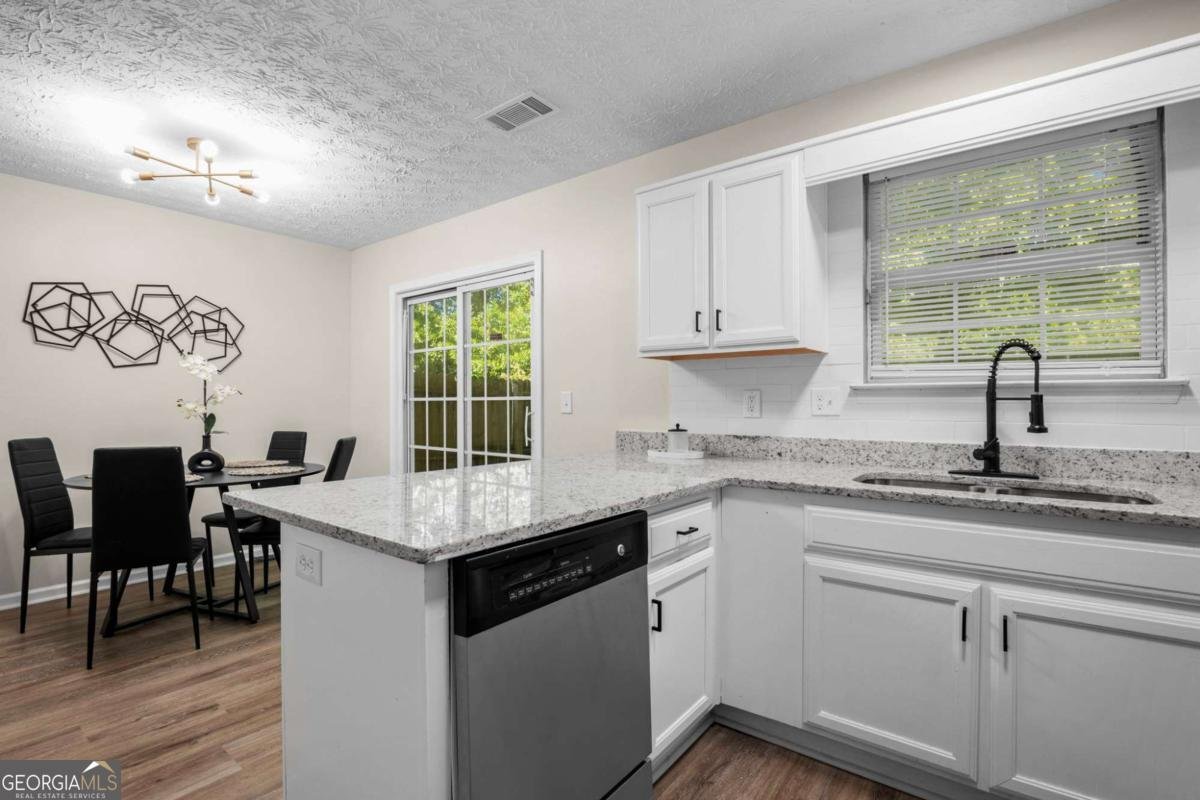 2963 Fields Drive Lithonia - Photo 6
