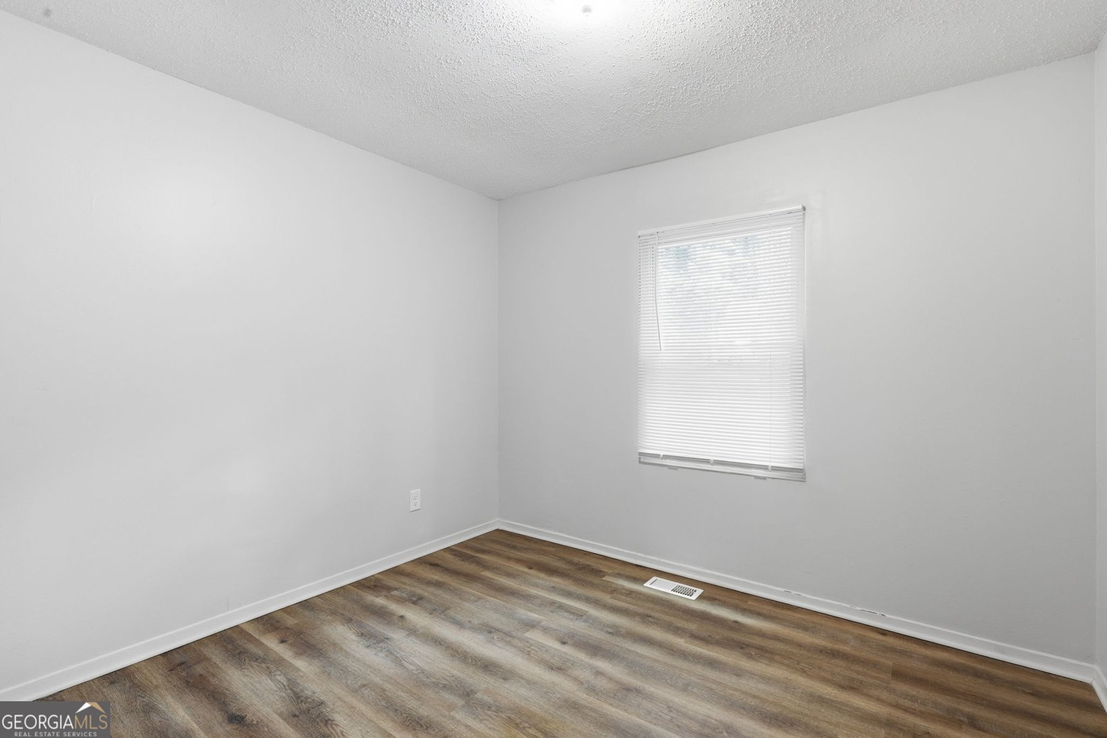 2197 Swallow Circle Atlanta - Photo 15