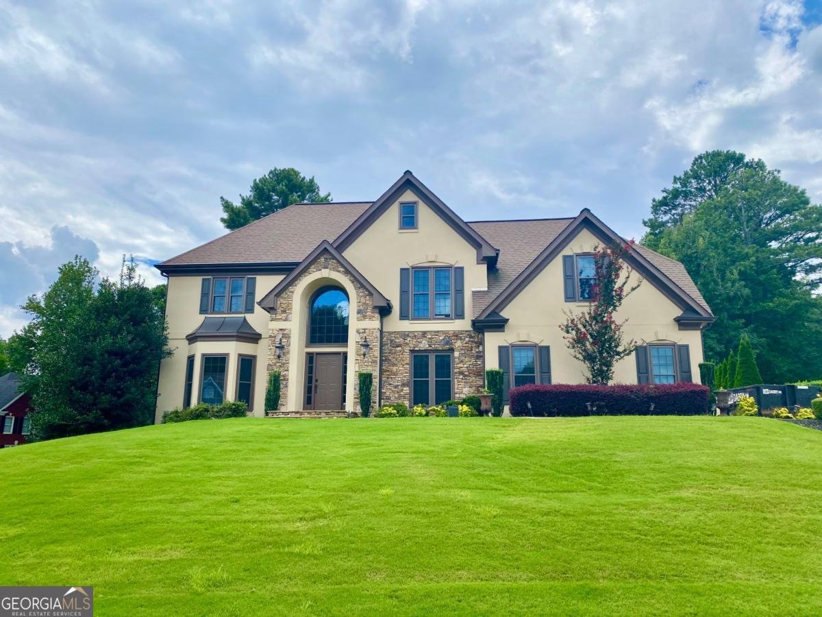 10295 Groomsbridge Road Johns Creek - main photo