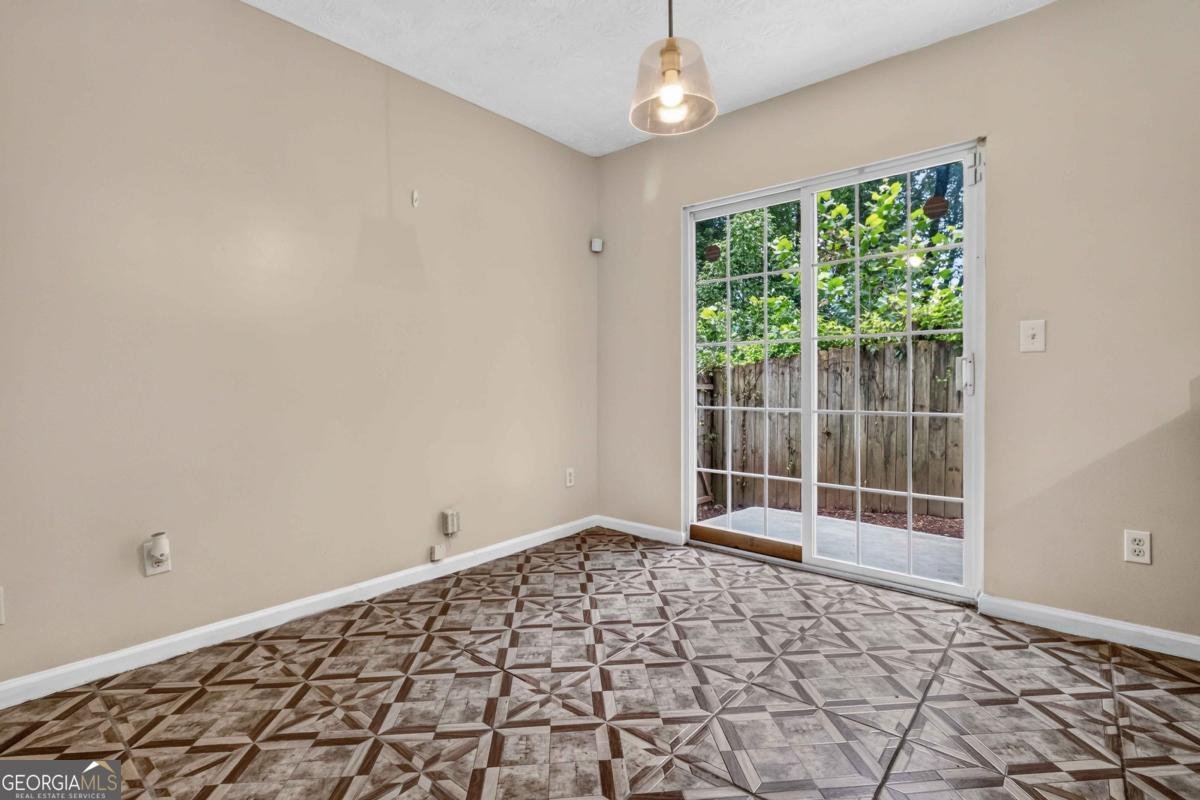 3011 Fields Drive Lithonia - Photo 8