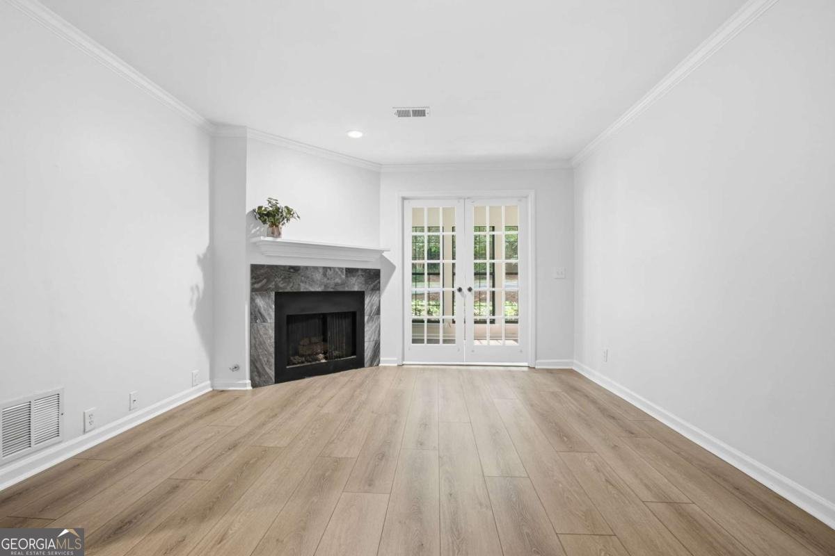 307 Barrington Hills Drive Sandy Springs - Photo 7
