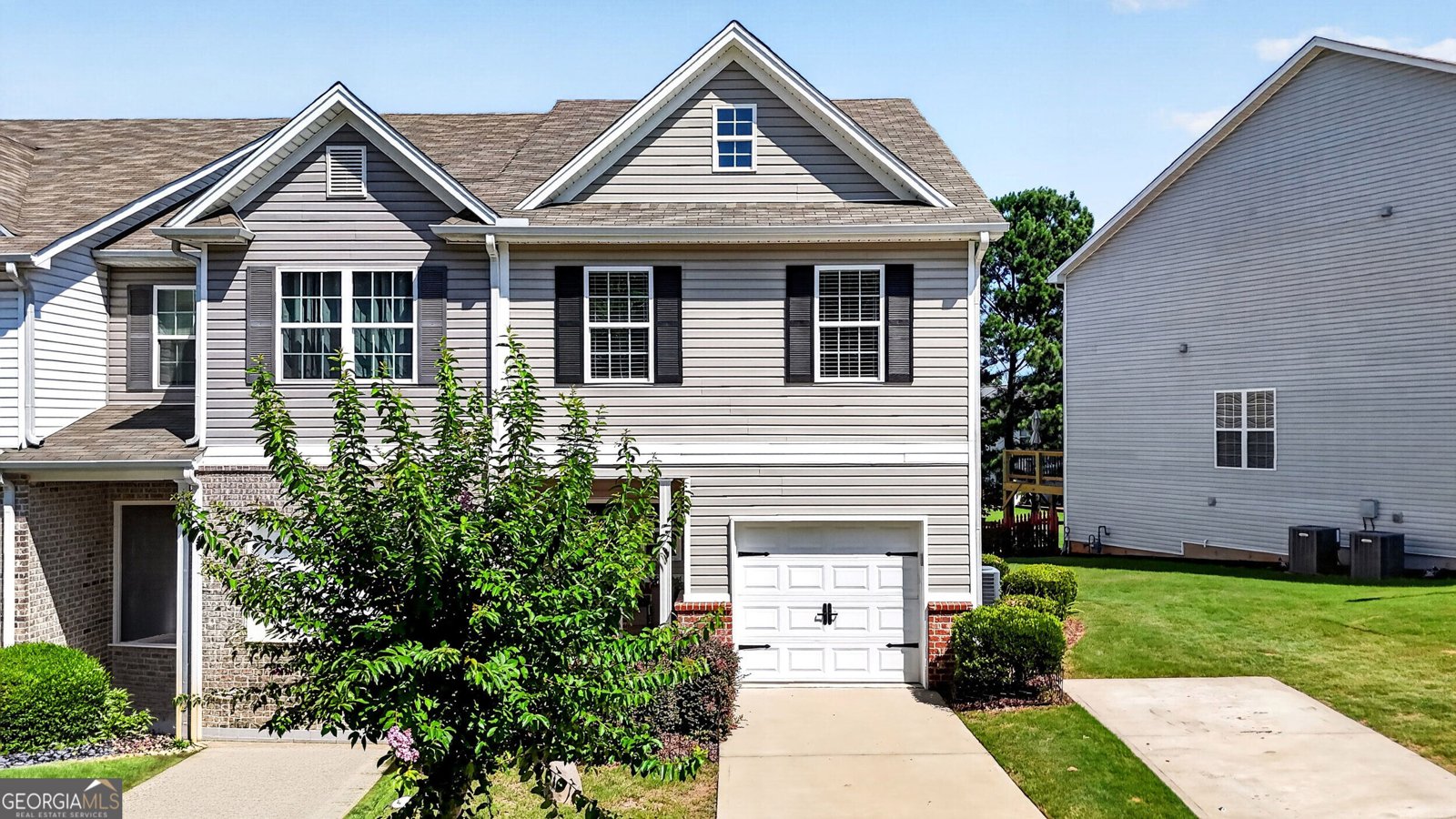 4688 Beacon Ridge Lane Flowery Branch - main photo
