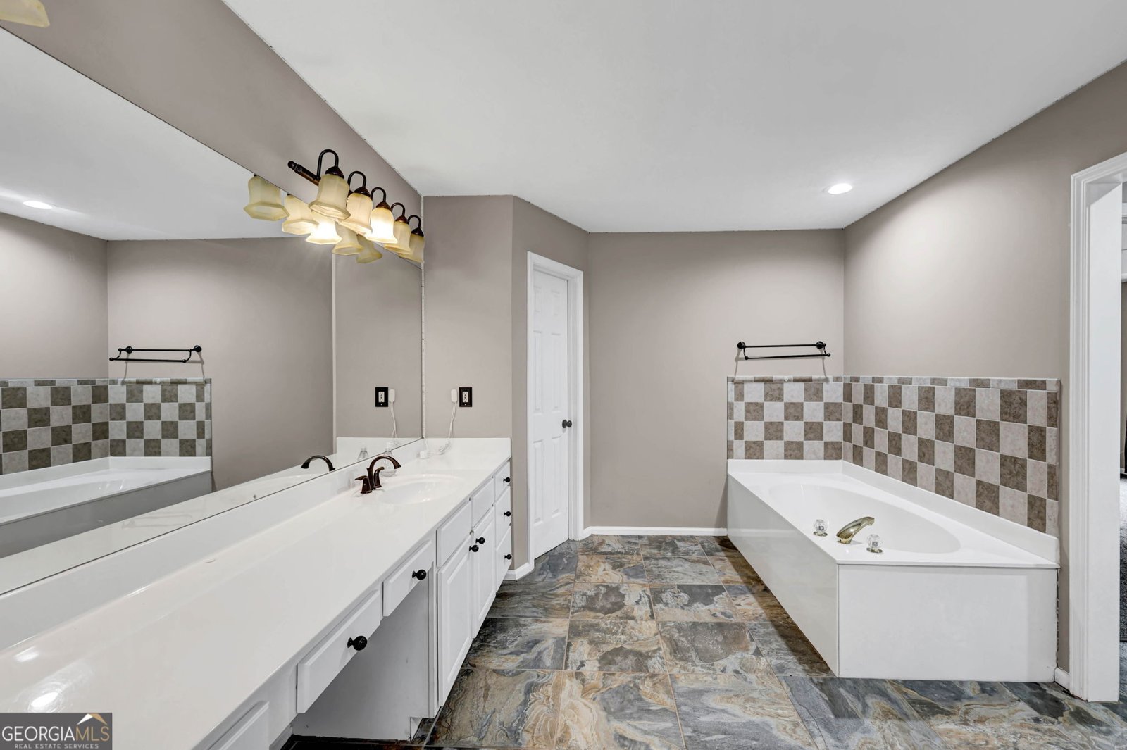 169 Eastham Court Suwanee - Photo 19
