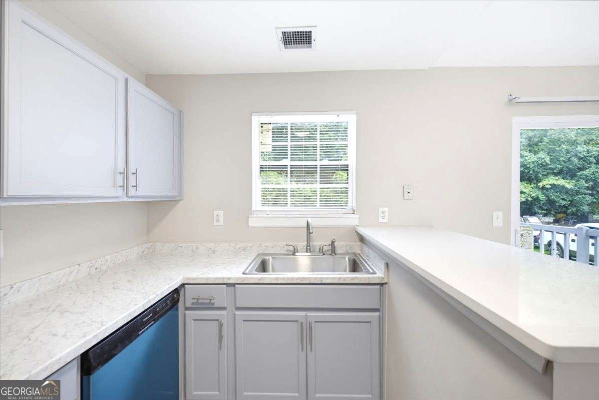 5612 Pine Gate Drive Atlanta - Photo 9