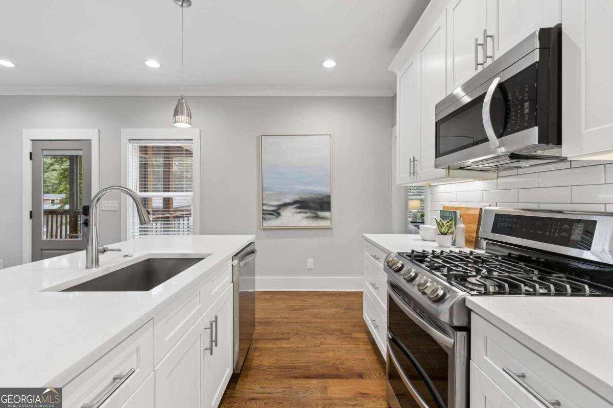 859 East Avenue Scottdale - Photo 18