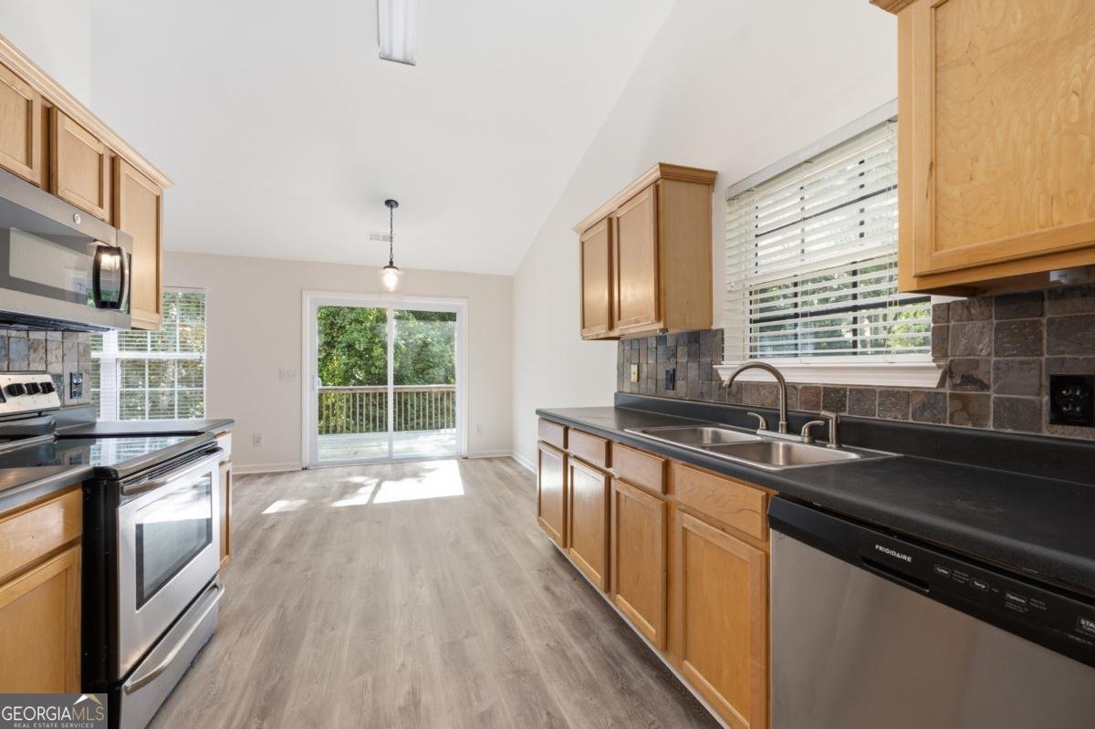 5012 Yellow Stone Drive Flowery Branch - Photo 10