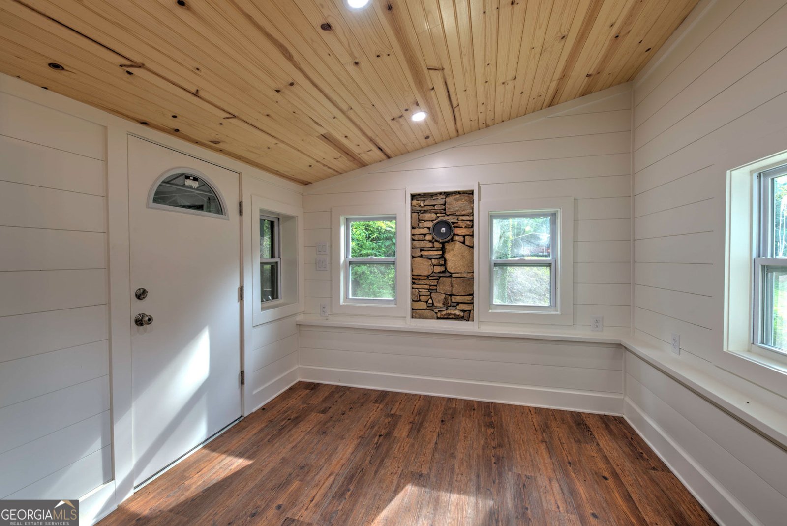 56 Hawthorn Lane Clayton - Photo 13