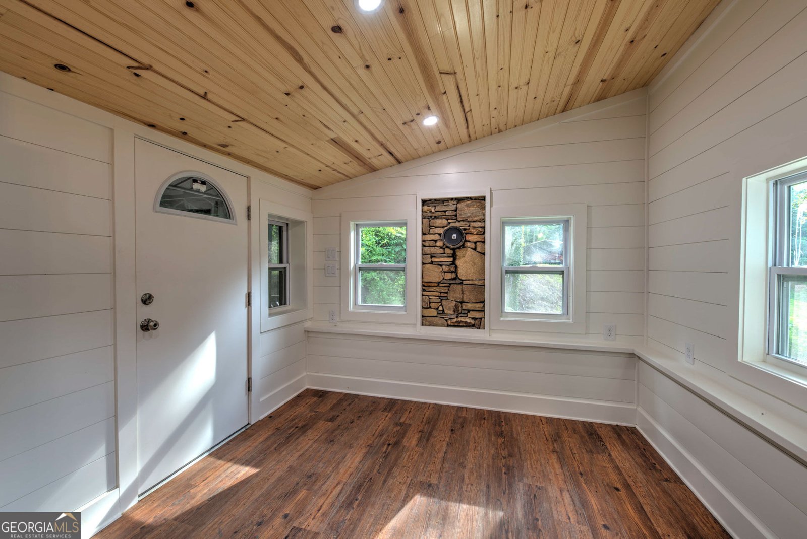 56 Hawthorn Lane Clayton - Photo 18