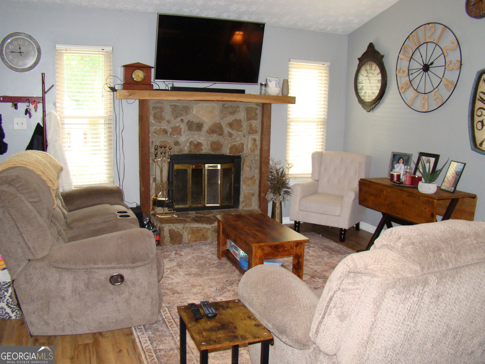 Photo 2