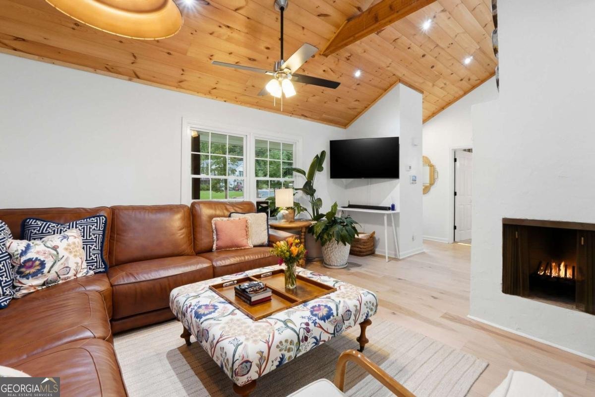 903 Pine Circle Woodstock - Photo 16