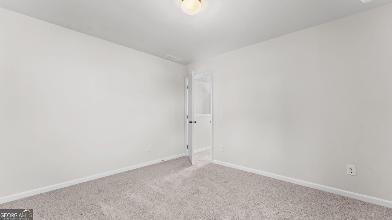 5245 Gainesville Street Flowery Branch - Photo 8