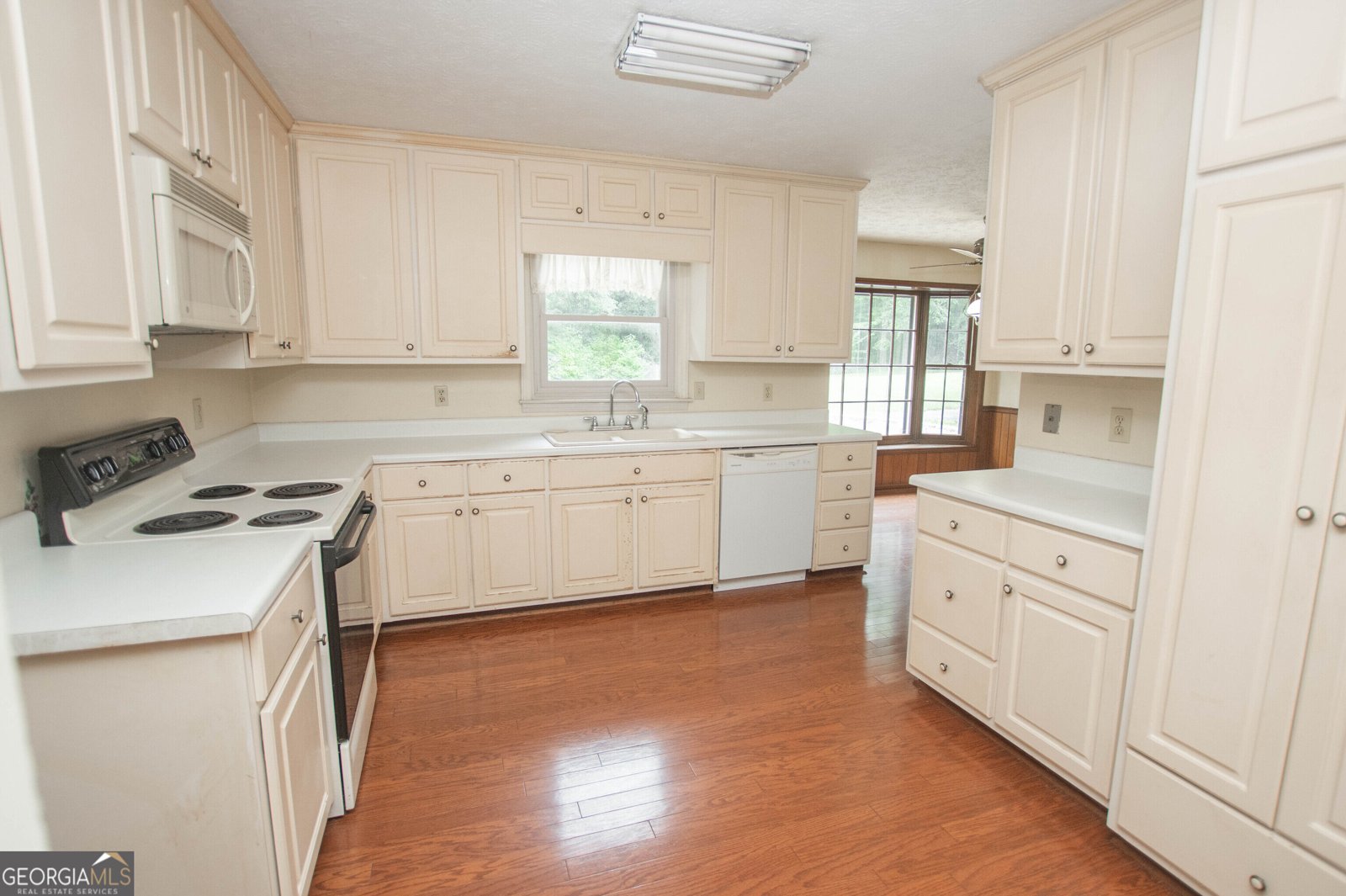 2195 Temple Johnson Road Snellville - Photo 15