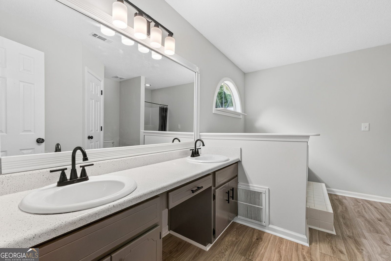 320 McKenzie Drive Stockbridge - Photo 11