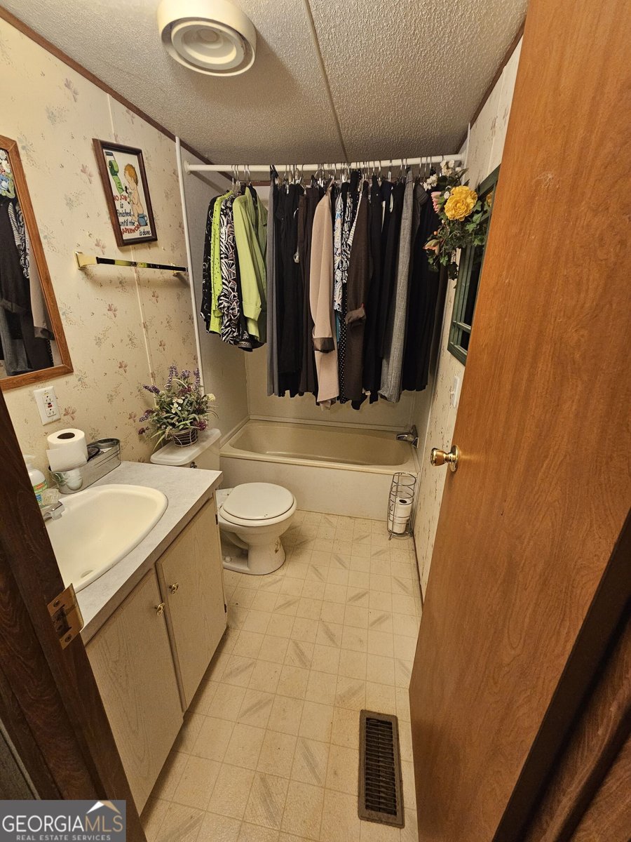 105 Bayberry Drive Byron - Photo 11