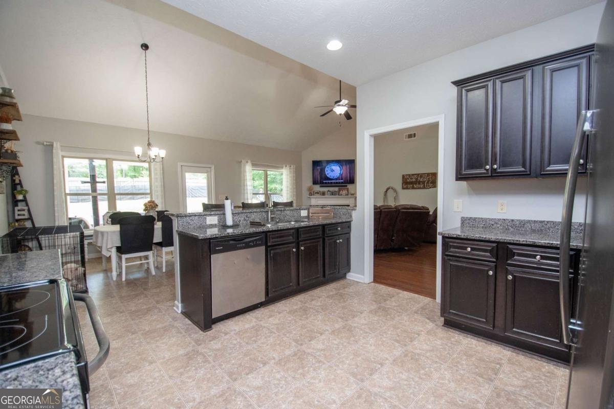 183 Edgemont Court Lagrange - Photo 9
