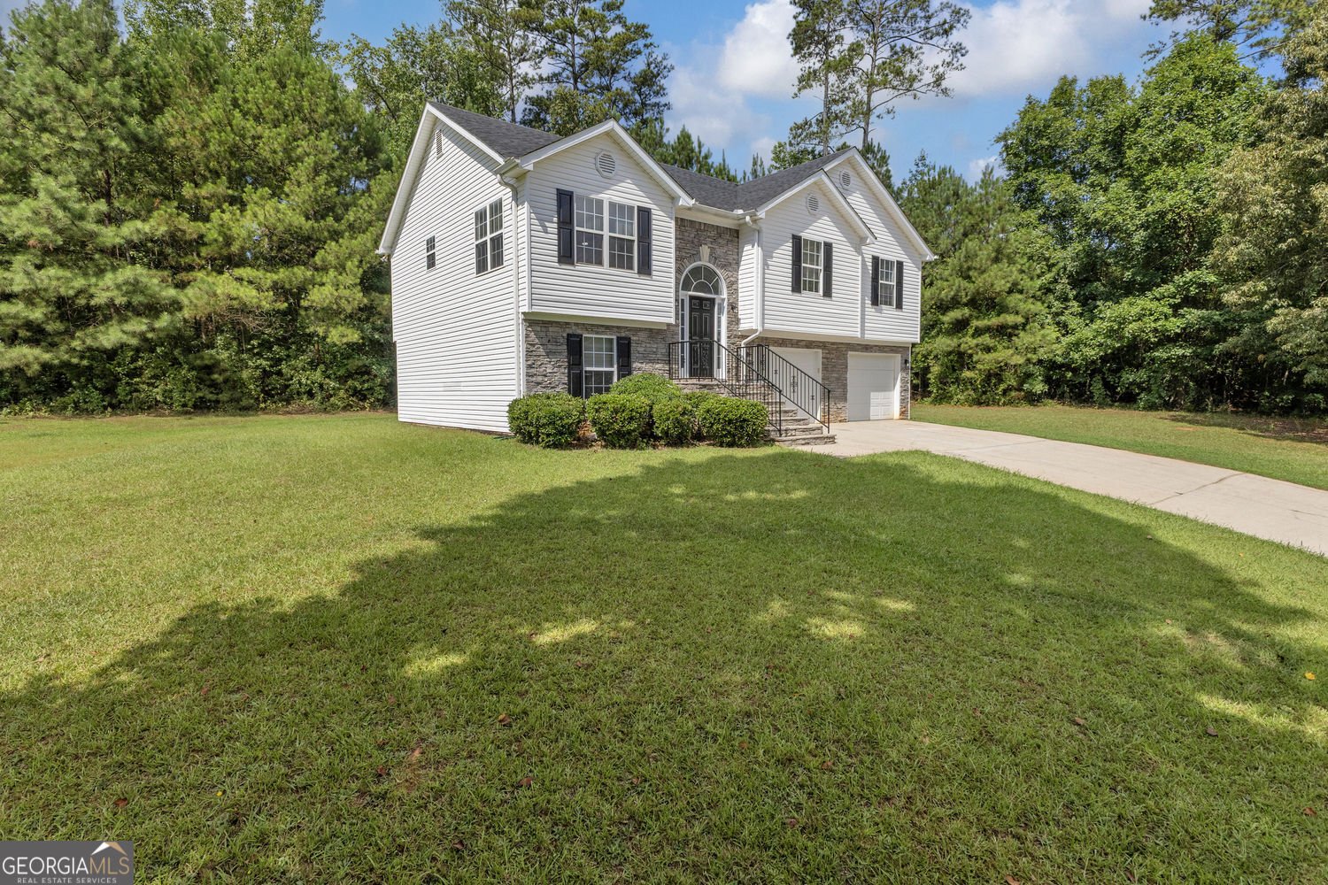 145 Clover Valley Drive Covington - main photo