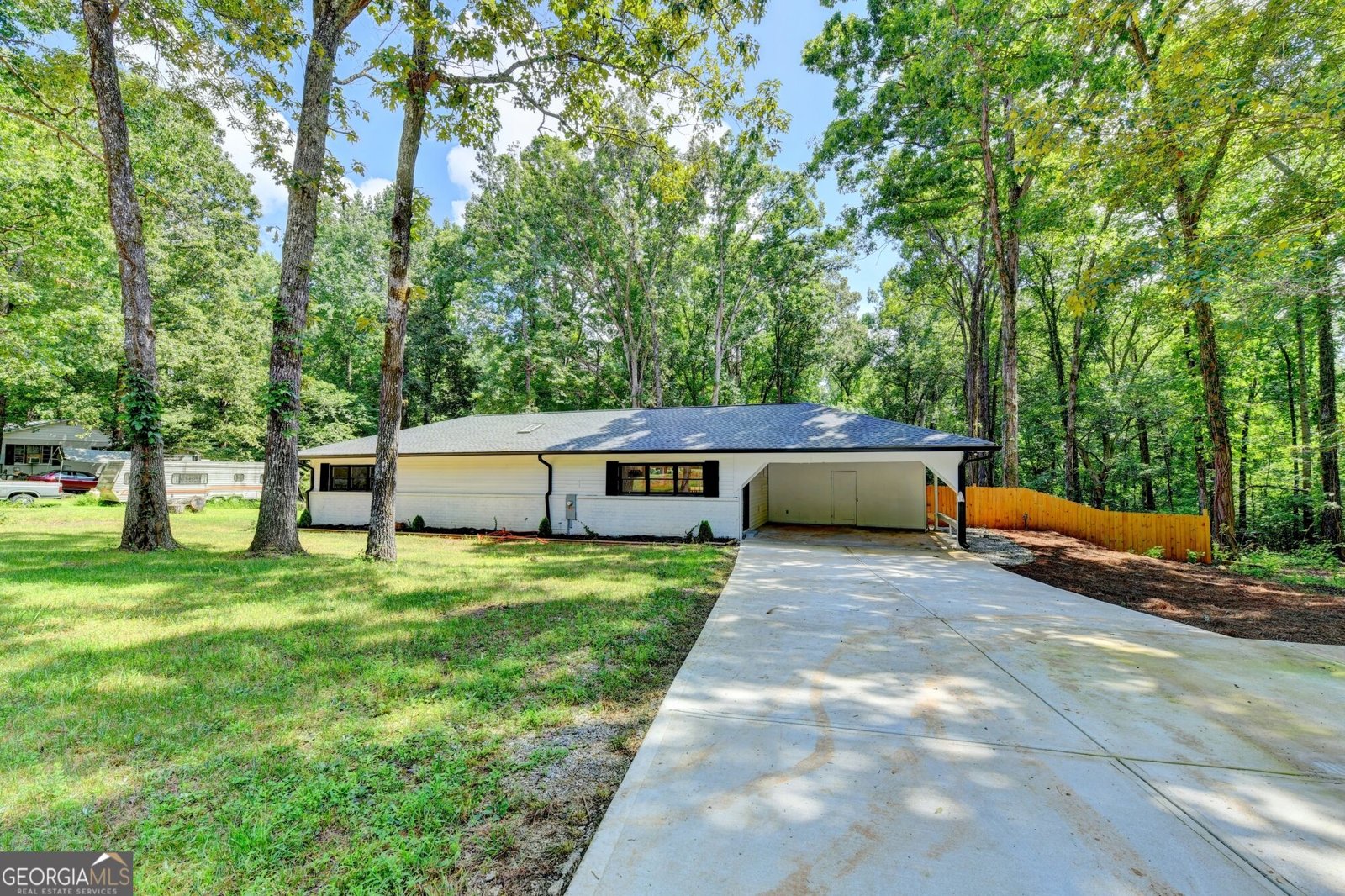 420 Argus Drive Fairburn - main photo